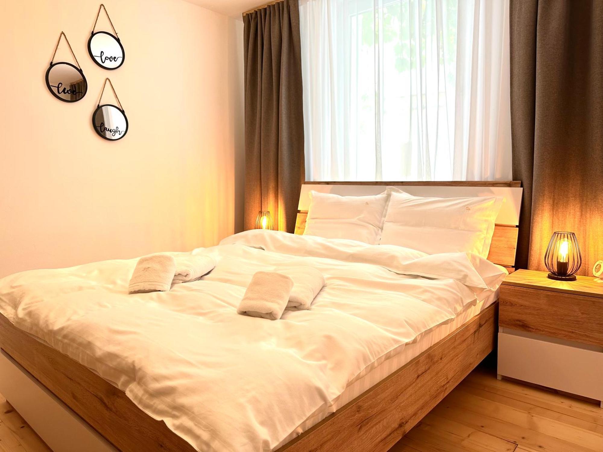 4Friendscentrubrasov Apartment Bagian luar foto